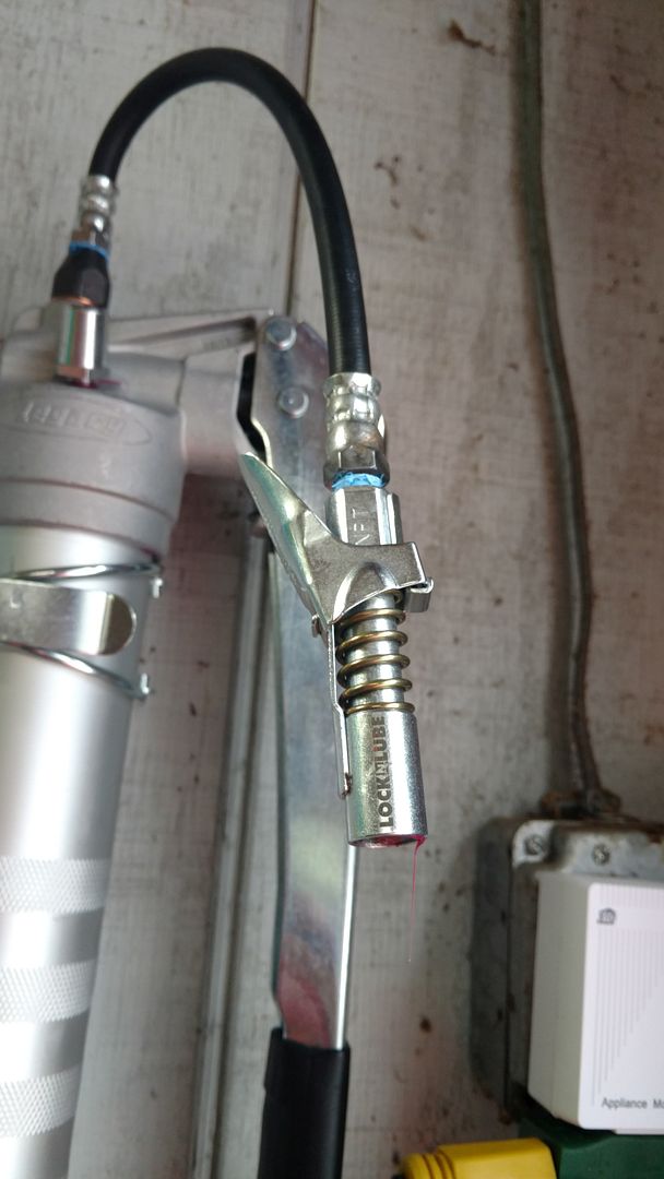 Greasing All the points on a BX what do you use? OrangeTractorTalks